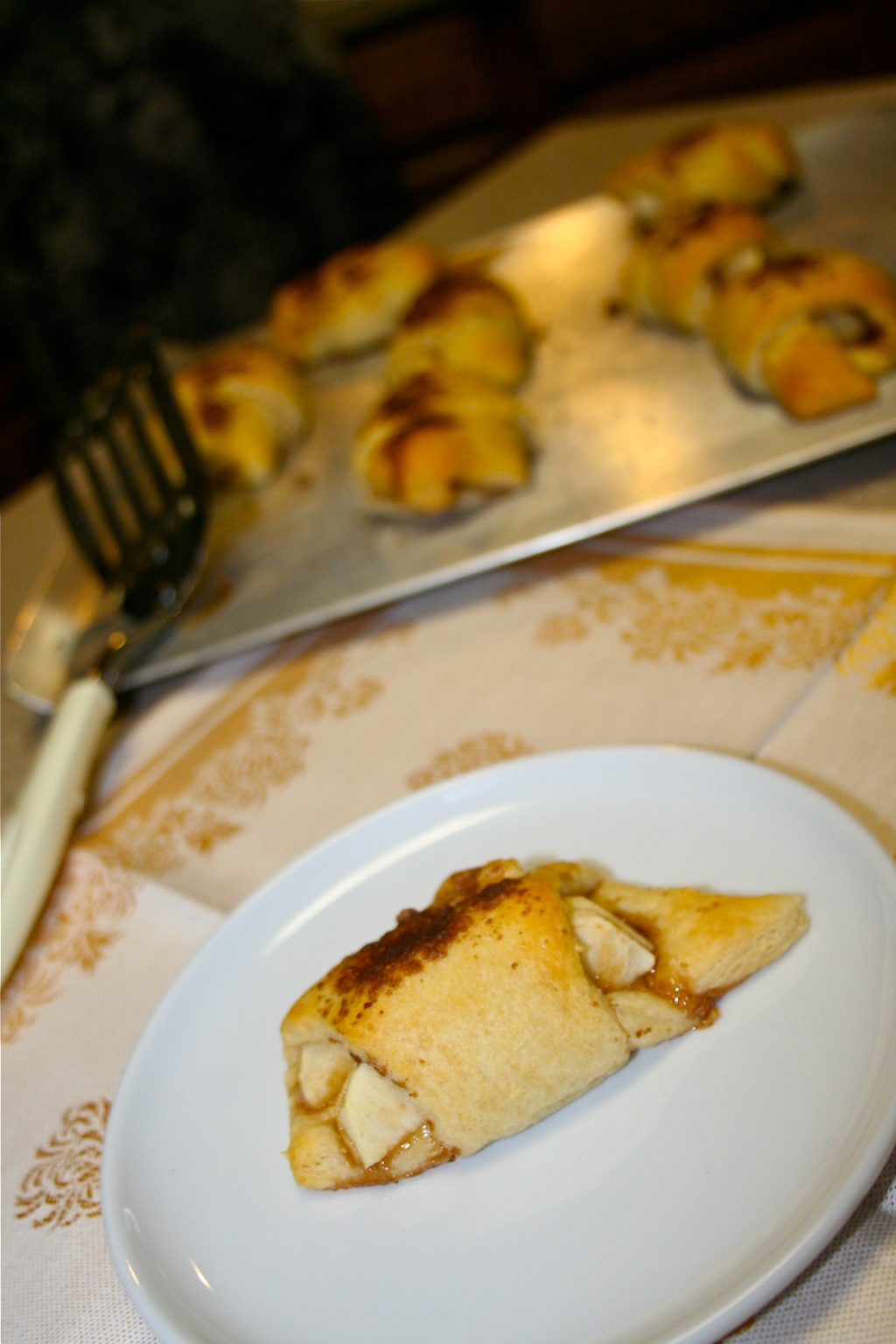 Crescent Roll Apple Pies
